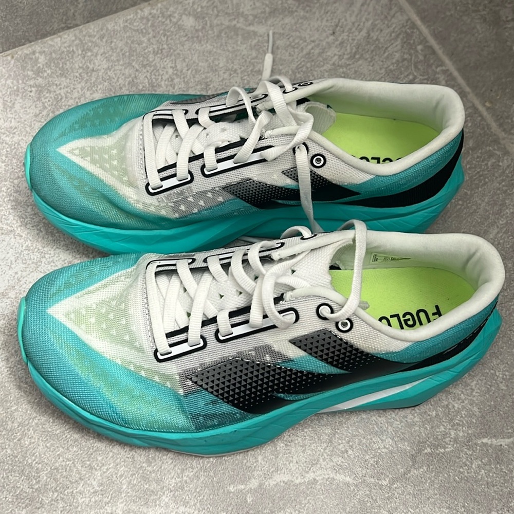 New Balance- Fuelcell Rebel V4